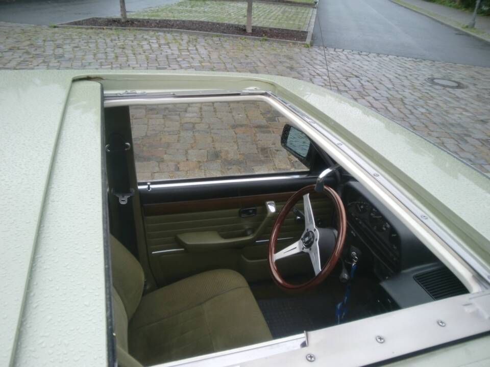 Bild 5/7 von BMW 528i (1980)