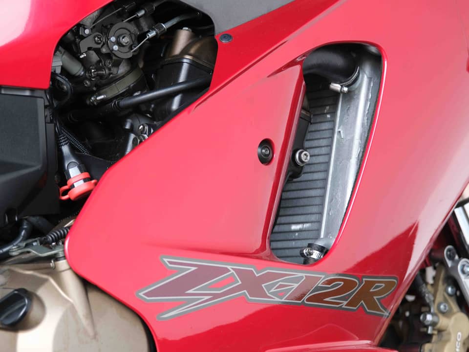Image 12/91 of Kawasaki Ninja 1200 ZX-12R (2000)