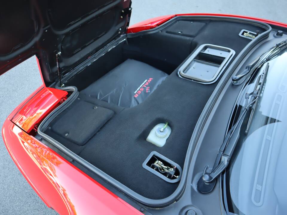 Afbeelding 22/23 van Ferrari 348 TB (1990)