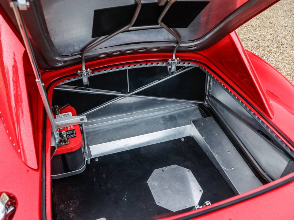 Image 48/49 of MG MGA 1850 (1960)