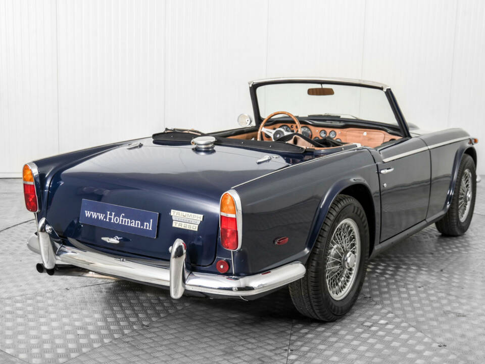 Image 26/50 de Triumph TR 250 (1968)