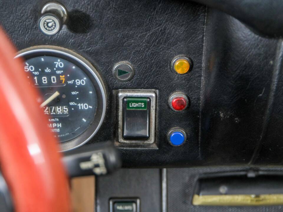 Image 20/50 de MG Midget 1500 (1979)