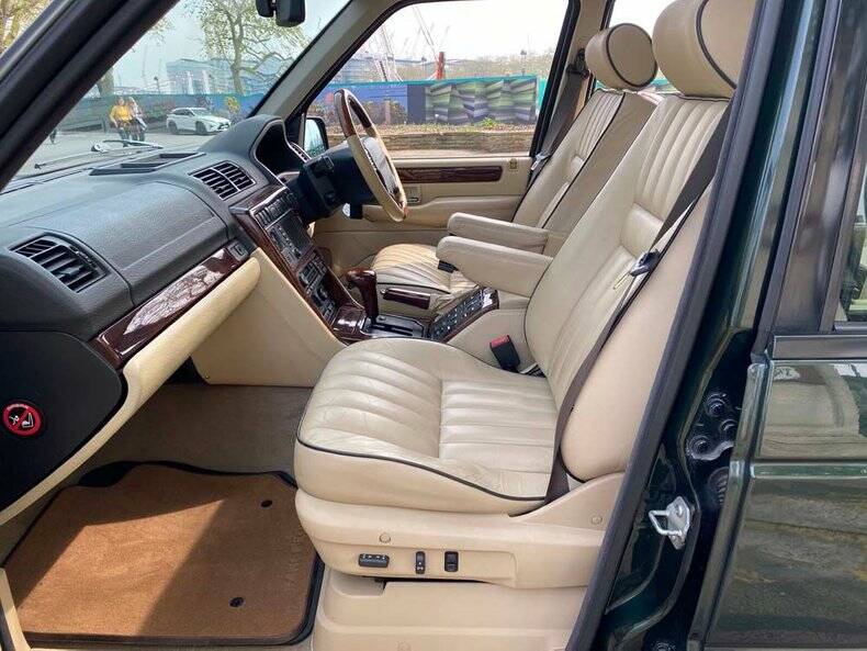 Image 12/50 de Land Rover Range Rover 4.6 Vogue (2001)