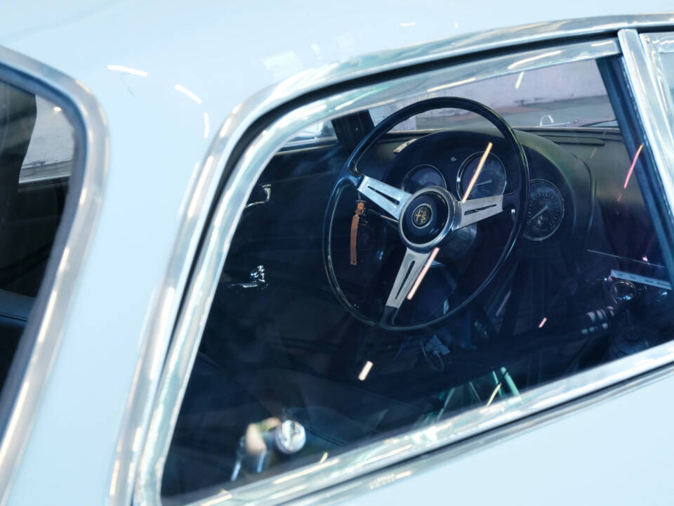 Image 21/23 of Alfa Romeo Giulietta SZ (1962)