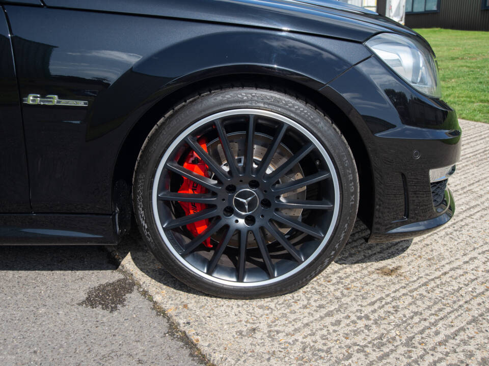 Bild 25/25 von Mercedes-Benz C 63 AMG T (2012)