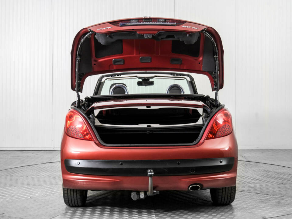 Imagen 43/50 de Peugeot 207 CC 1.6 VTi (2008)