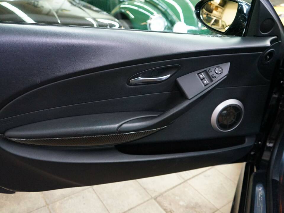 Bild 25/34 von BMW M6 (2008)