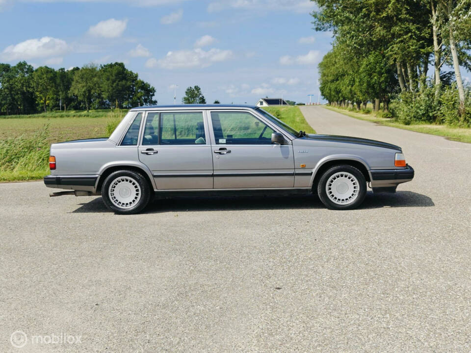 Immagine 10/40 di Volvo 760 (1988)