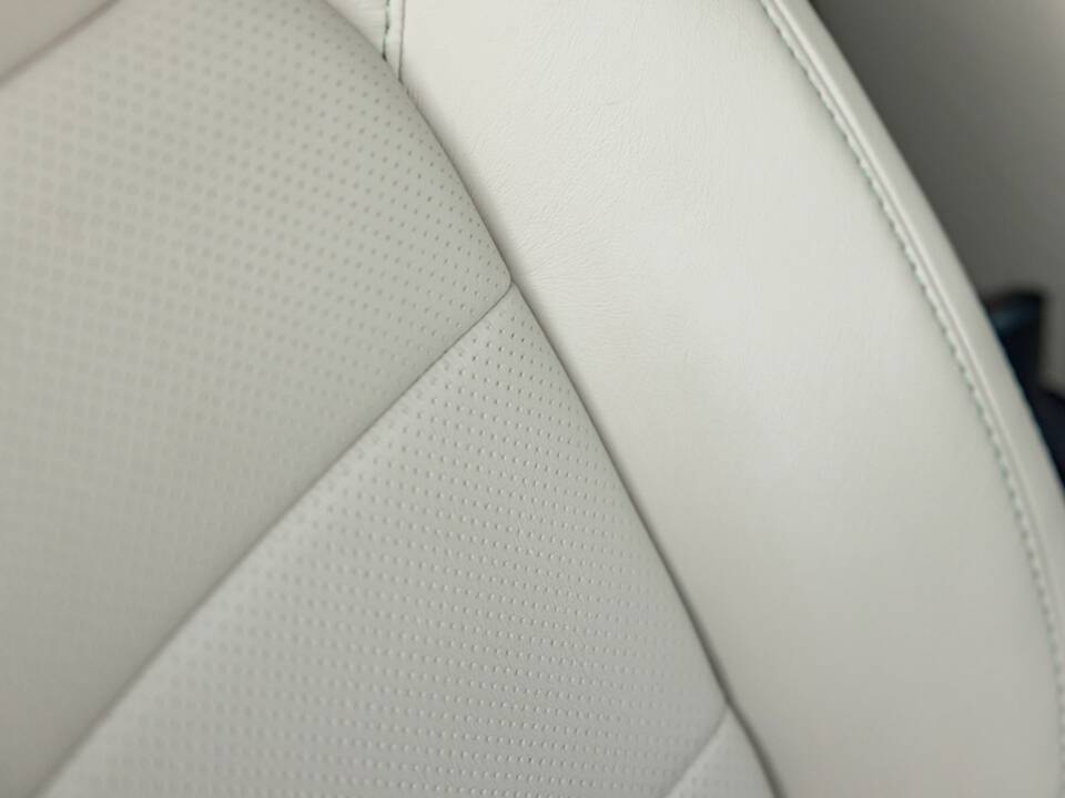 Image 31/50 of Aston Martin Cygnet (2013)