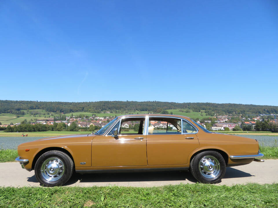 Bild 3/20 von Jaguar XJ 6 L 4.2 (1979)