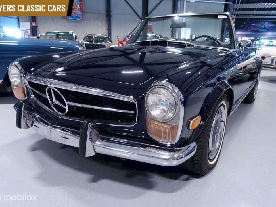 Immagine 1/12 di Mercedes-Benz 280 SL (1971)