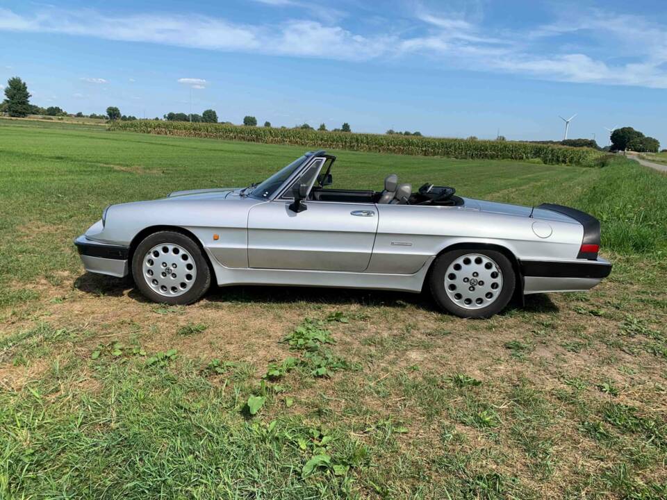 Image 8/8 of Alfa Romeo 2.0 Spider (1988)