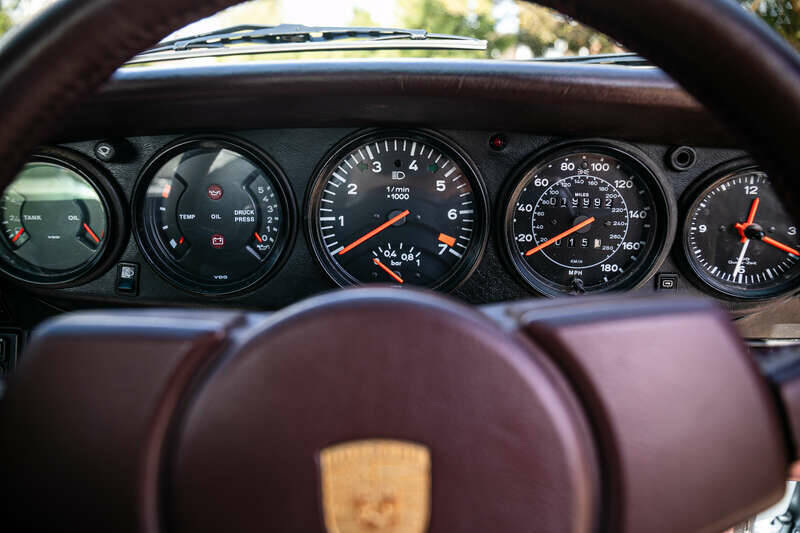 Immagine 13/40 di Porsche 911 Turbo LE (1989)