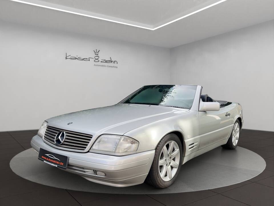 Imagen 1/17 de Mercedes-Benz SL 280 (1996)