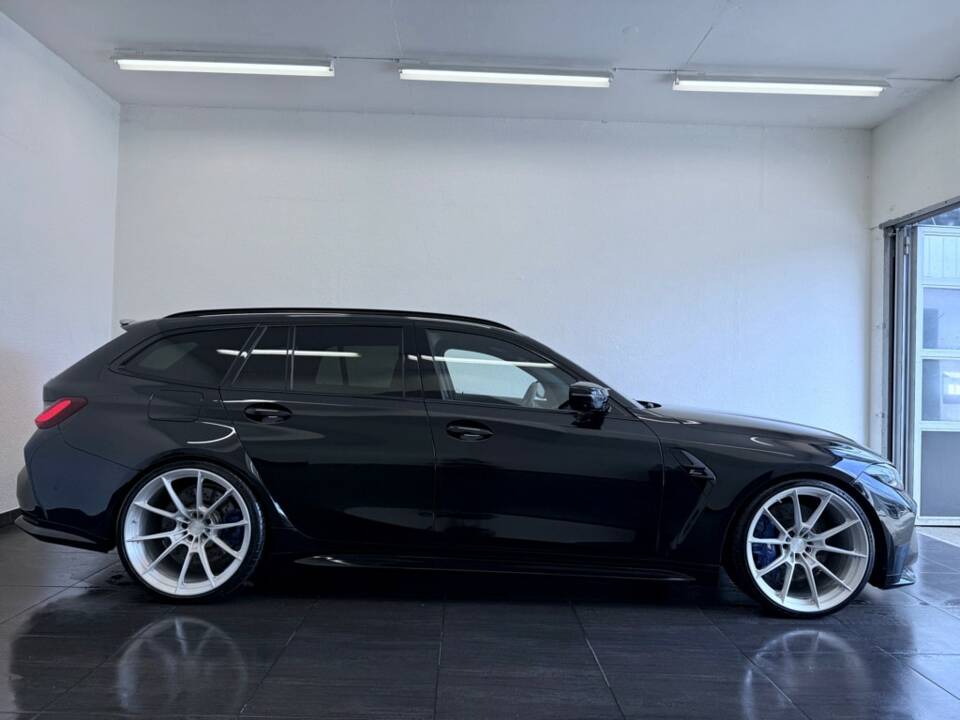 Image 6/34 of BMW M3 Competition Touring xDrive (2025)