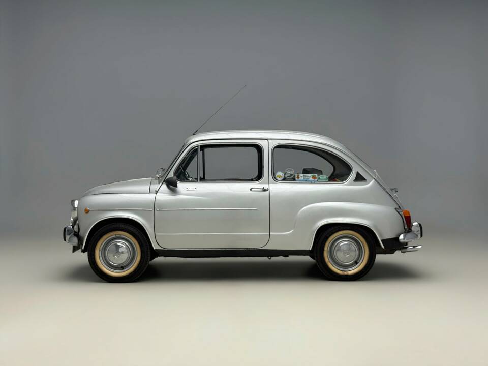 Immagine 5/20 di SEAT 600 L (1972)
