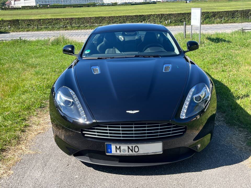 Bild 12/57 von Aston Martin Virage (2011)