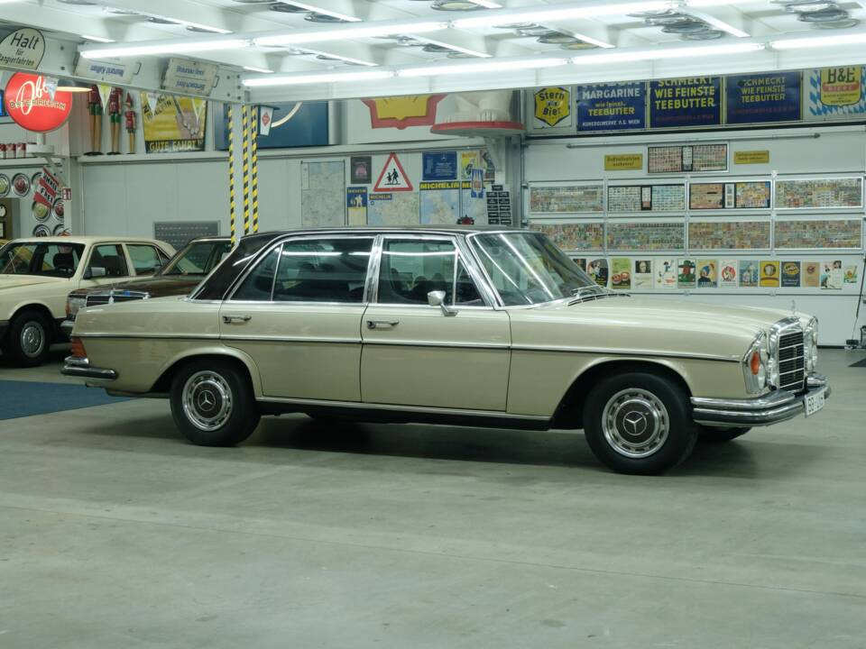 Bild 18/50 von Mercedes-Benz 300 SEL 6.3 (1968)