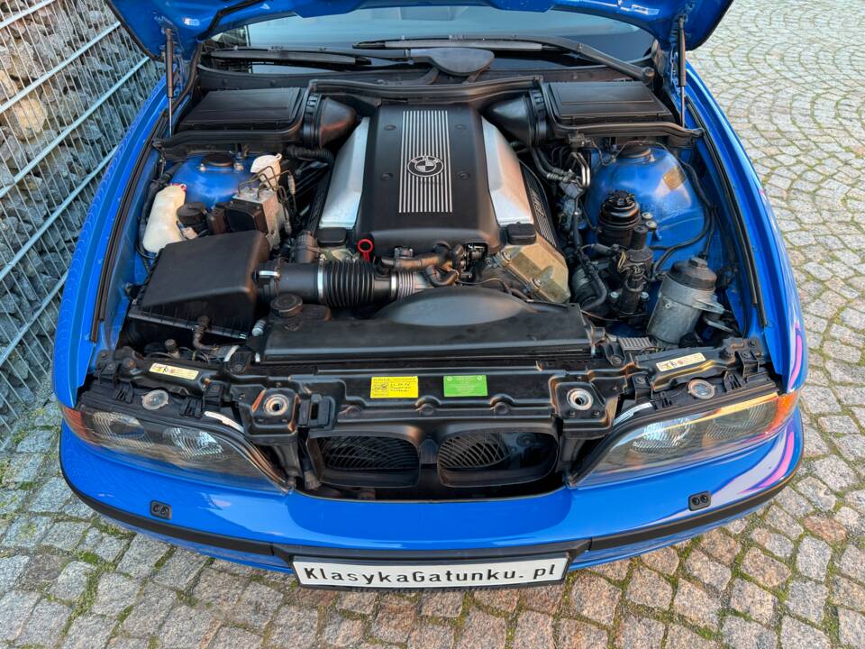 Image 67/100 of BMW 540i Touring (1998)
