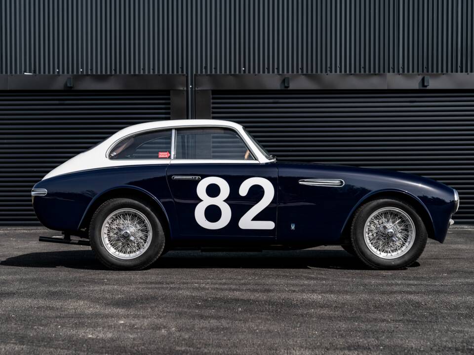 Image 33/61 of Ferrari 225 S (1952)