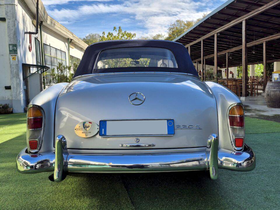 Image 55/61 de Mercedes-Benz 220 S Cabriolet (1957)