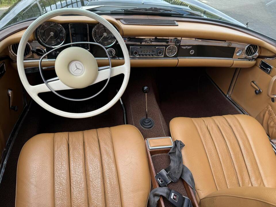 Image 34/50 de Mercedes-Benz 280 SL (1969)