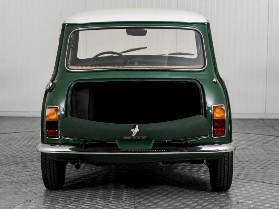 Image 30/50 of Mini 850 (1974)