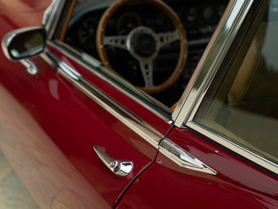 Afbeelding 23/50 van Jaguar E-Type V12 (2+2) (1972)