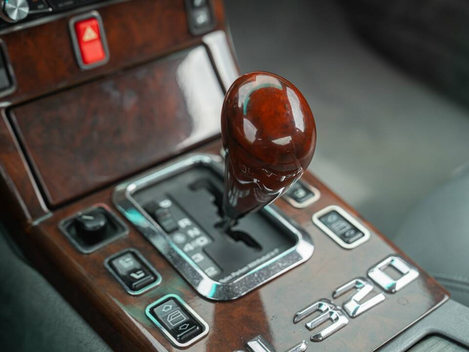 Image 46/50 de Mercedes-Benz SL 320 (1995)