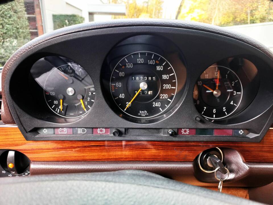 Afbeelding 6/6 van Mercedes-Benz 350 SE (1978)