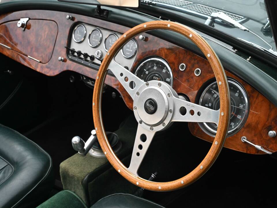 Afbeelding 41/50 van Daimler SP 250 (1963)