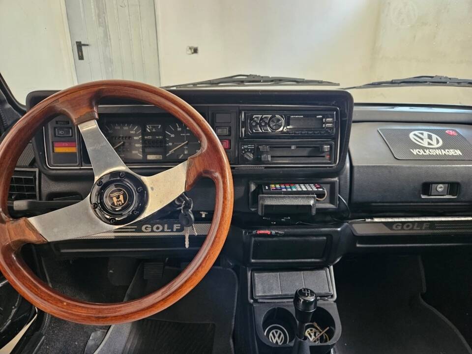 Image 73/128 of Volkswagen Golf Mk I Convertible 1.1 (1981)