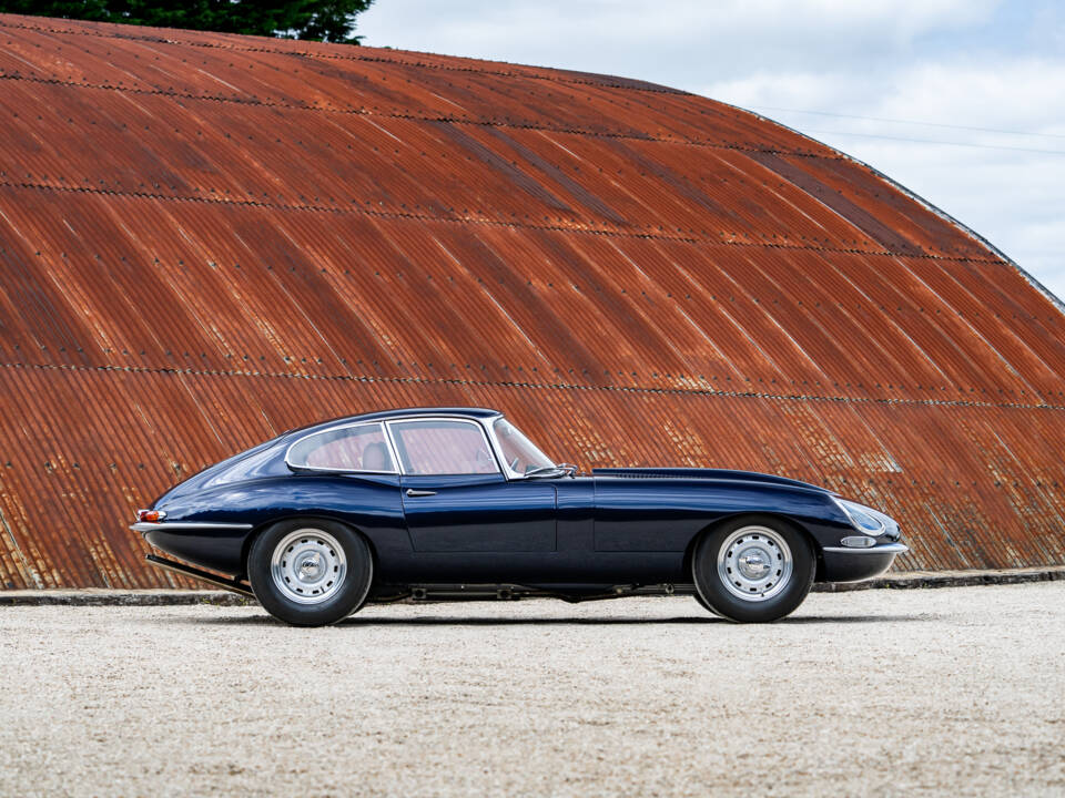 Image 4/39 of Jaguar E-Type &quot;Lightweight&quot; (1962)