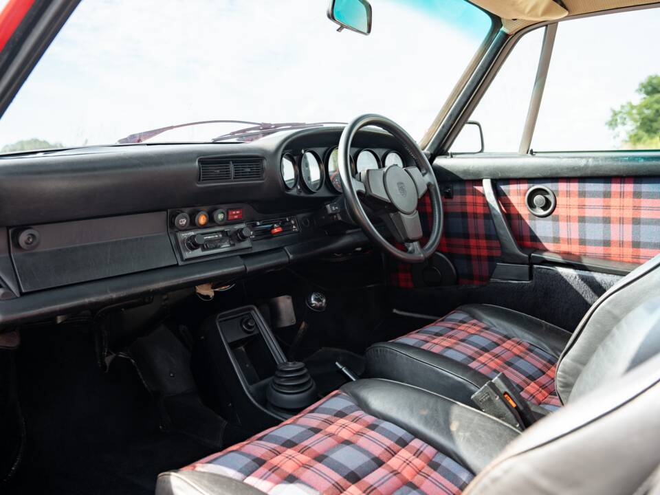 Image 26/50 of Porsche 911 Turbo 3.0 (1977)