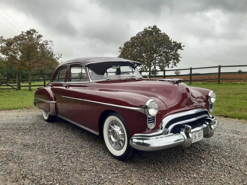 Image 6/37 of Oldsmobile Golden Rocket 88 Holiday Coupe (1950)