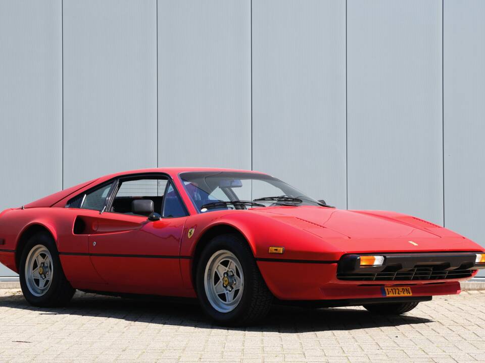 Image 25/61 of Ferrari 308 GTBi (1982)