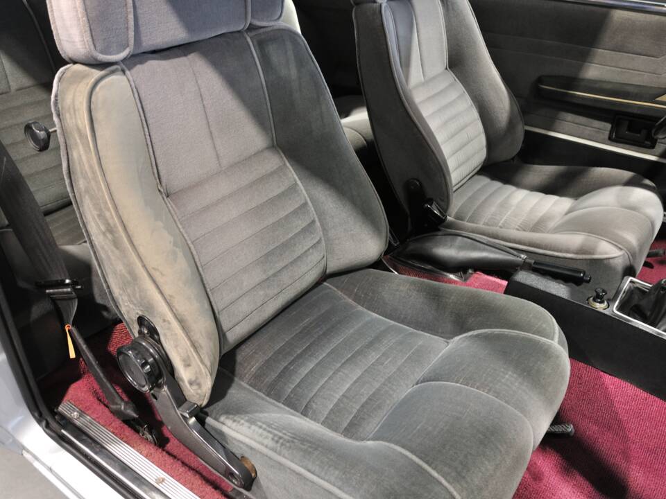 Bild 18/25 von Alfa Romeo Alfetta GTV 2.0 L (1980)