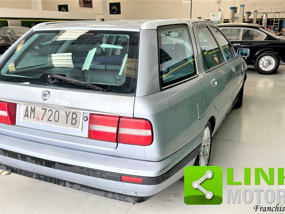 Afbeelding 5/10 van Lancia Kappa 2.0 SW (1997)