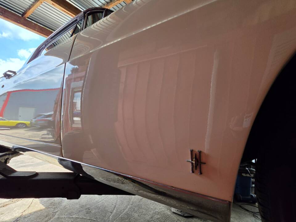 Image 19/75 of Lincoln Continental Mark II (1956)