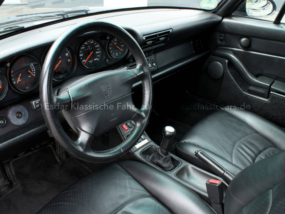 Bild 9/29 von Porsche 911 Carrera 4 (1996)