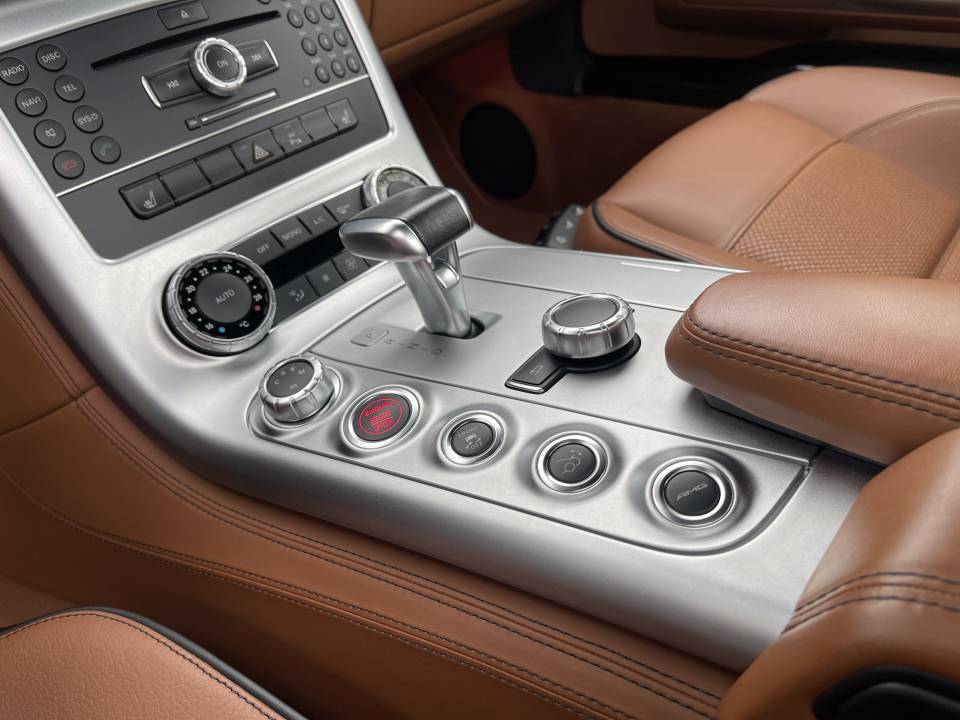 Immagine 19/26 di Mercedes-Benz SLS AMG (2011)