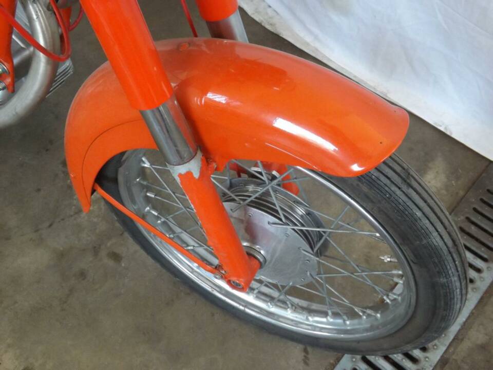 Image 16/50 de Gilera Giubileo 150 (1963)