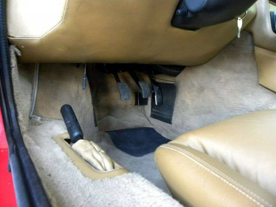 Image 14/20 of Lotus Esprit SE (1990)