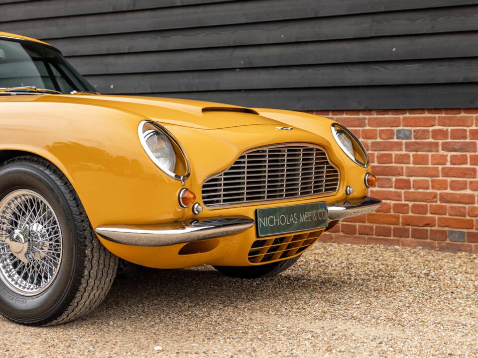 Bild 24/62 von Aston Martin DB 6 Mk II (1970)