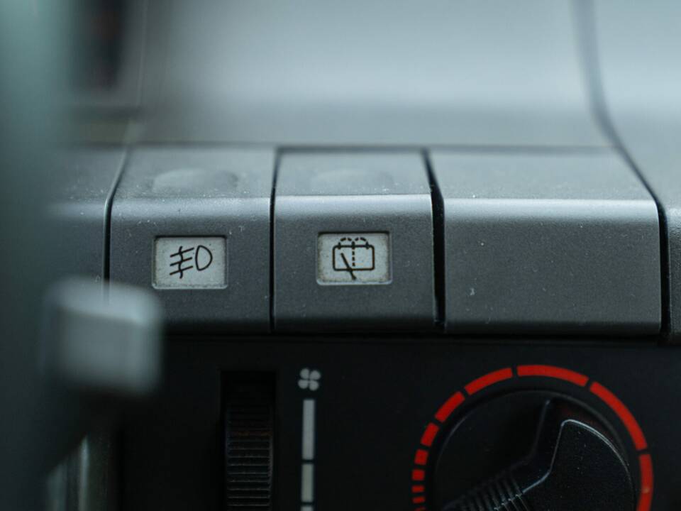 Image 32/50 de Renault R 5 GT Turbo (1986)