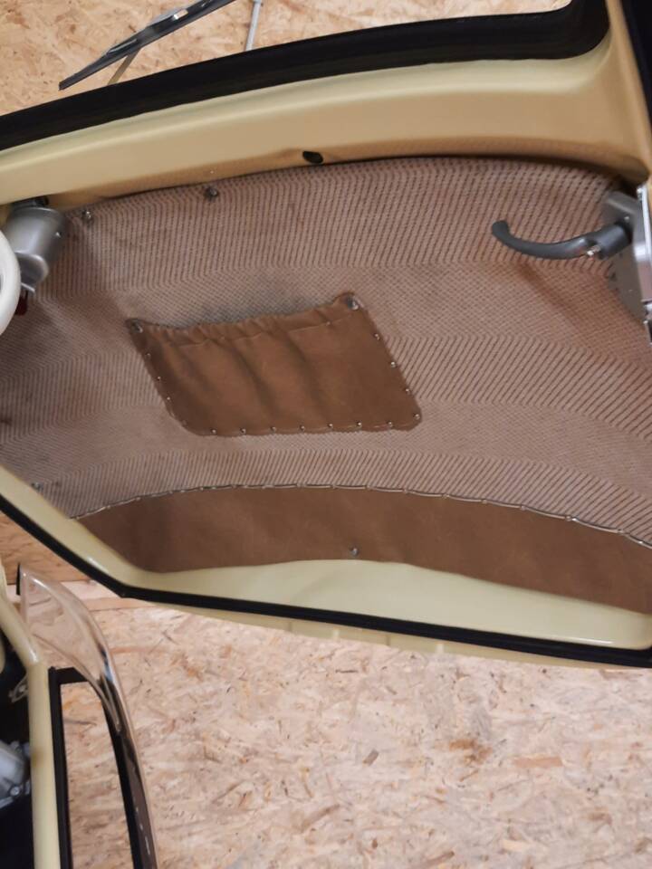 Image 29/31 of BMW Isetta 250 (1959)