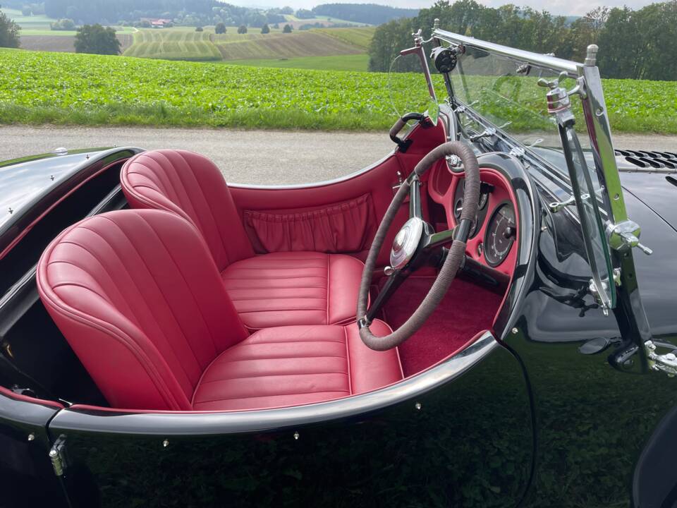 Image 24/69 of Bentley B Special Alpine (1948)