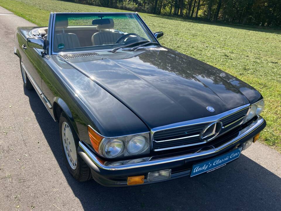 Image 4/42 de Mercedes-Benz 560 SL (1988)