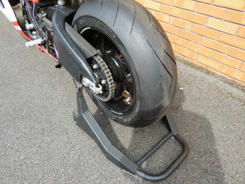 Bild 44/50 von Ducati Desmosedici RR (2008)