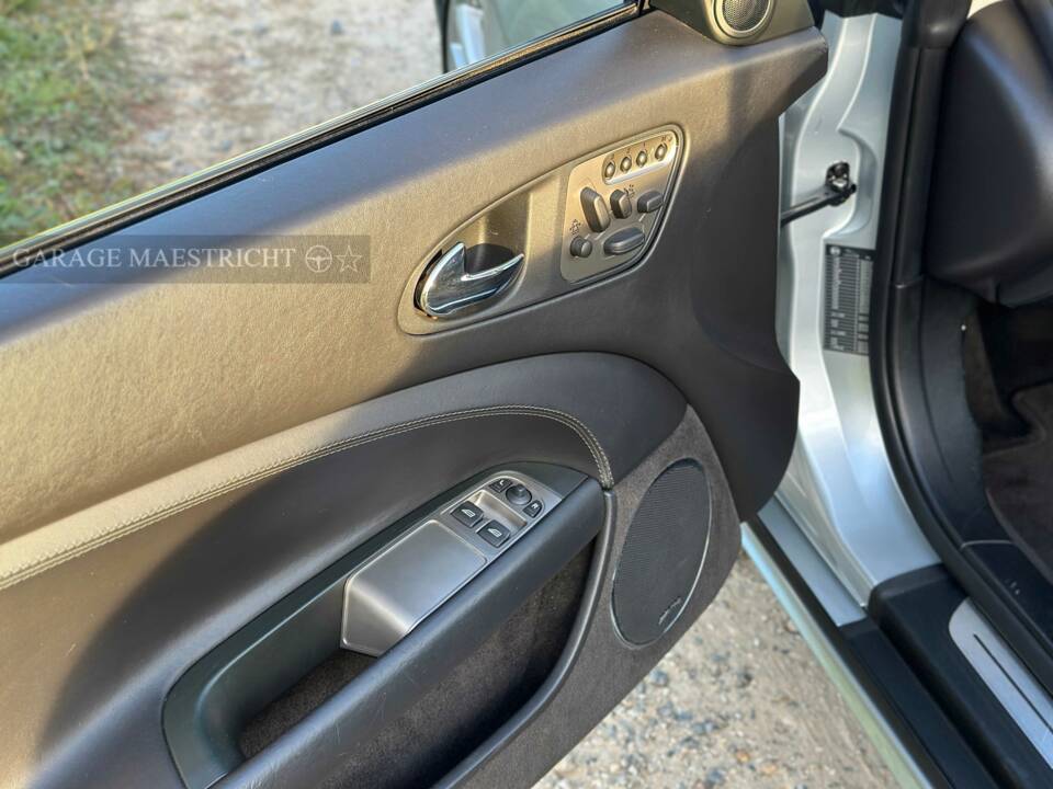 Image 28/84 de Jaguar XK 4.2 (2006)